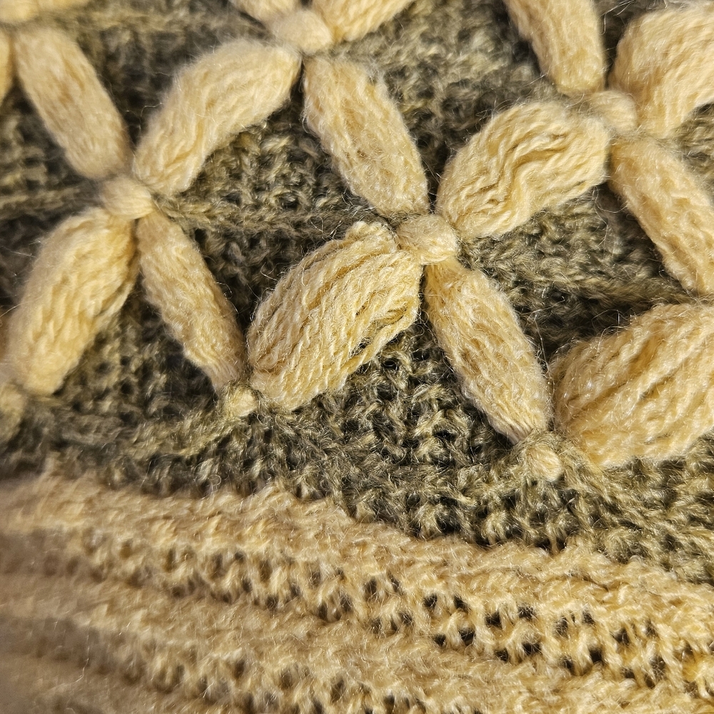 Knitted Poncho - Picture 10 of 10